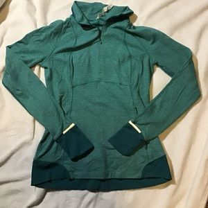 Lululemon size 8 Quarter Zip pullover